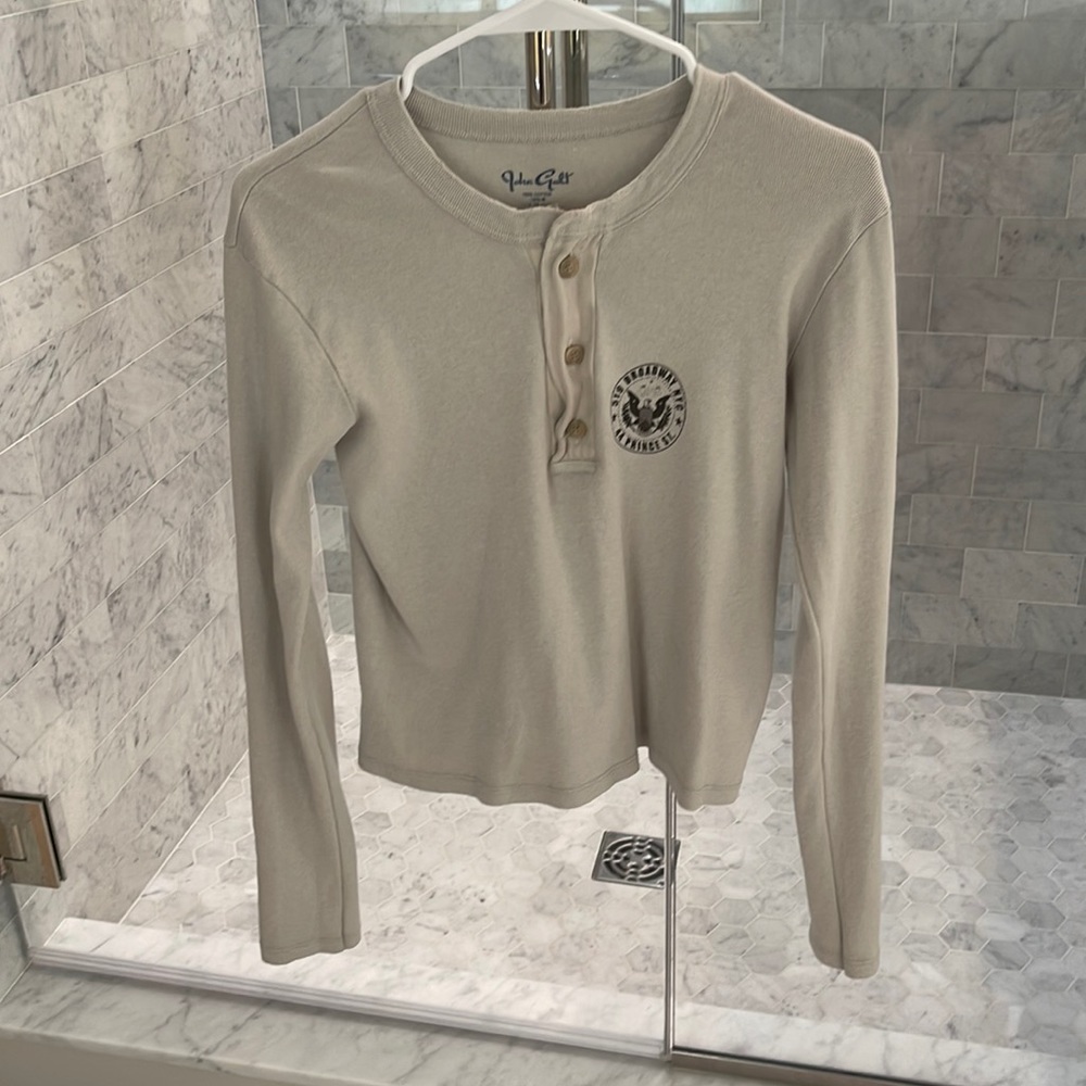Brandy Melville/John Galt Henley.